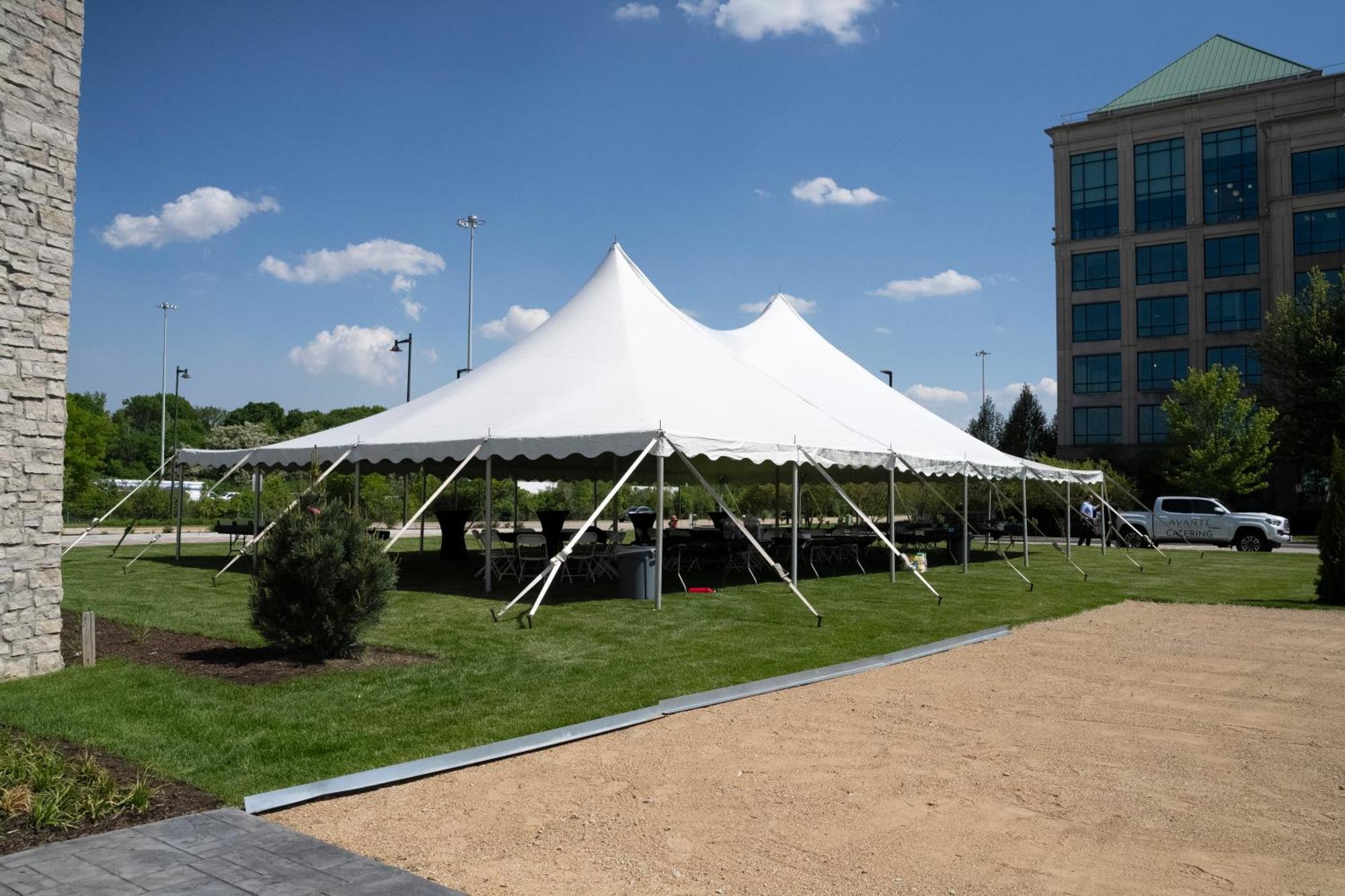 Holiday Inn Express & Suites Chicago Schaumburg By Ihg Exterior photo