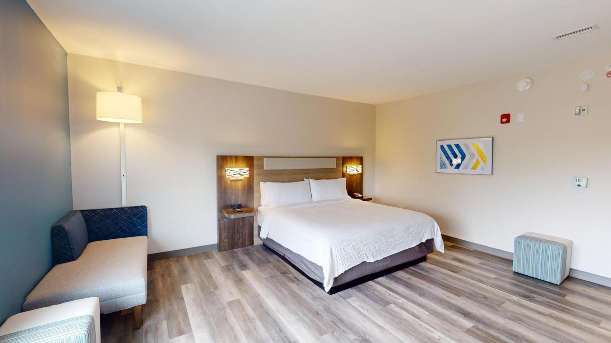 Holiday Inn Express & Suites Chicago Schaumburg By Ihg Exterior photo