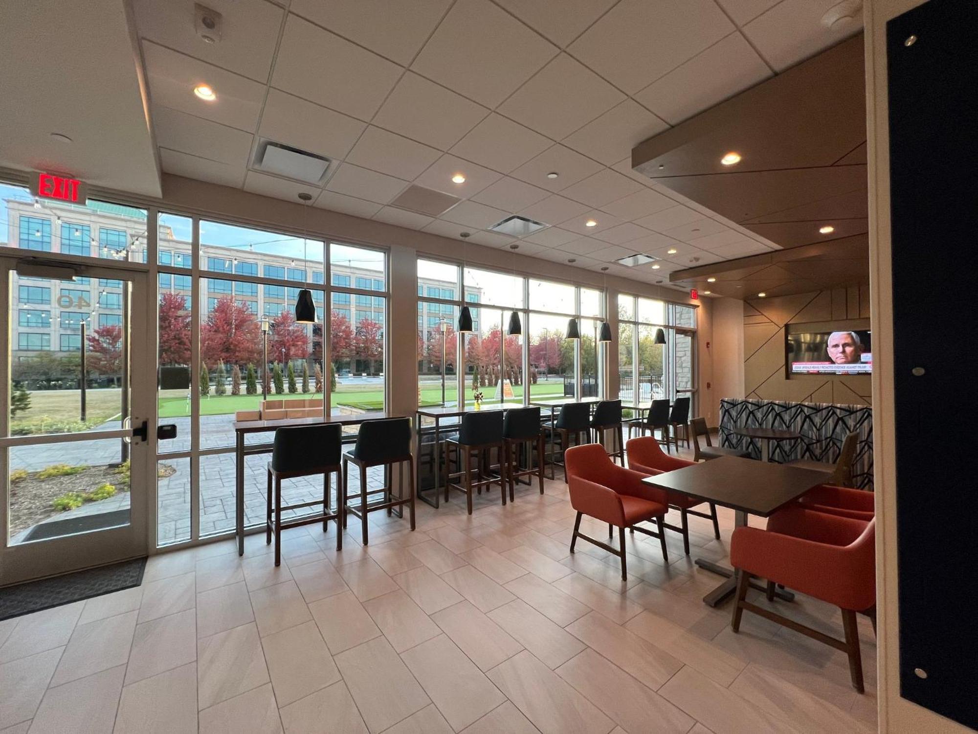 Holiday Inn Express & Suites Chicago Schaumburg By Ihg Exterior photo