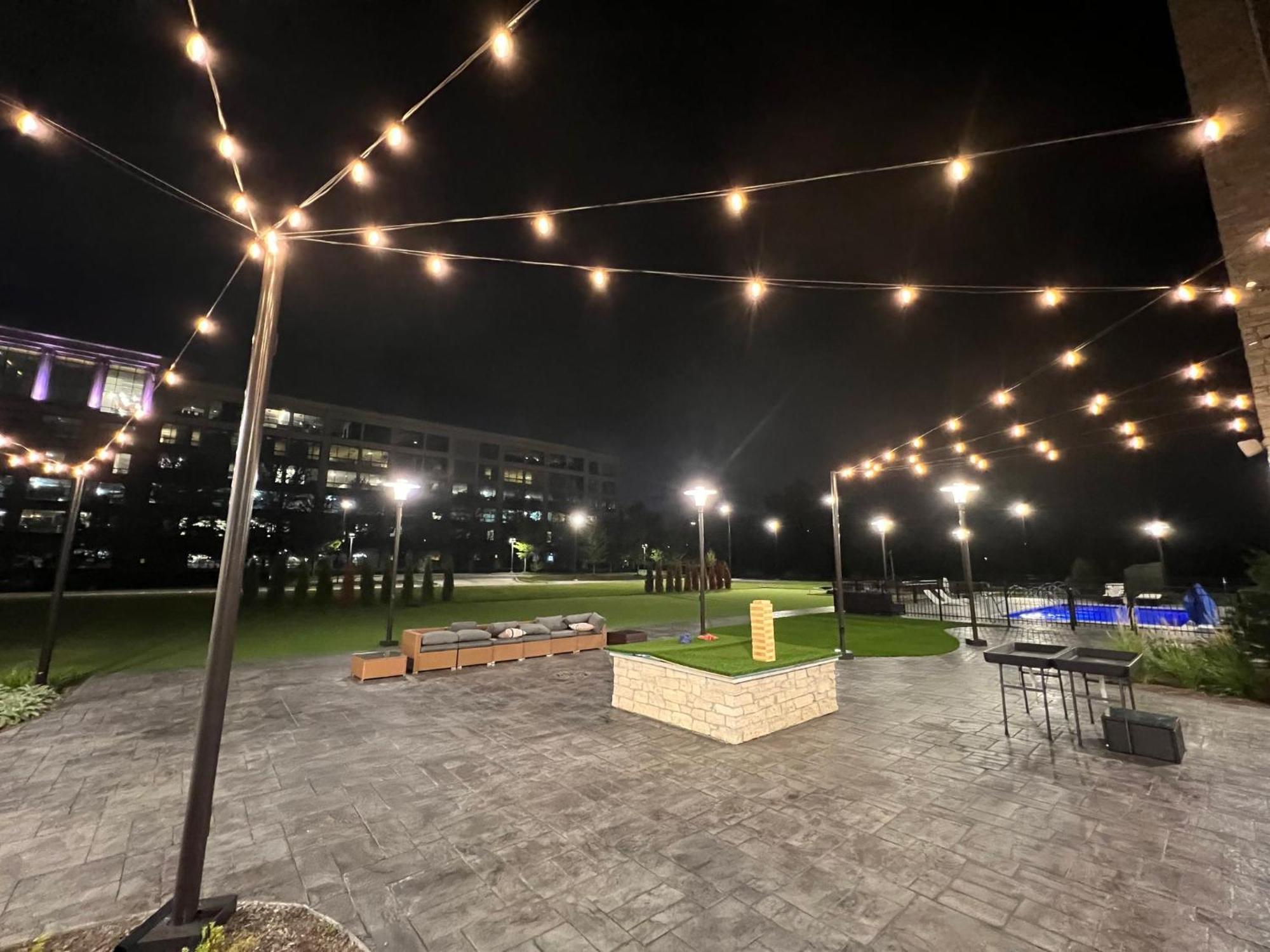 Holiday Inn Express & Suites Chicago Schaumburg By Ihg Exterior photo